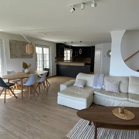 Meublee En Lavaux Avec Vue Grandiose Pour 6 Personnes Grandvaux